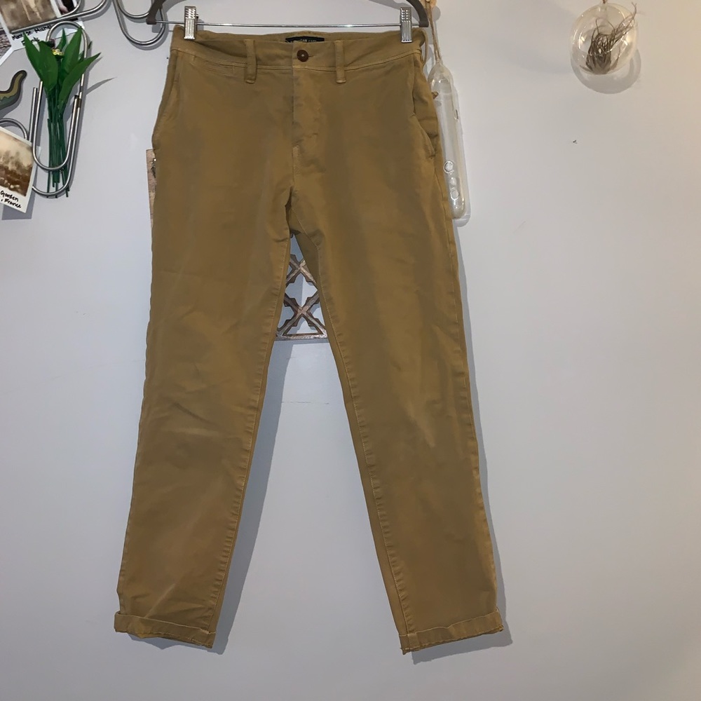 ✨NEW ARRIVAL✨ American Eagle Khaki Chino Pants